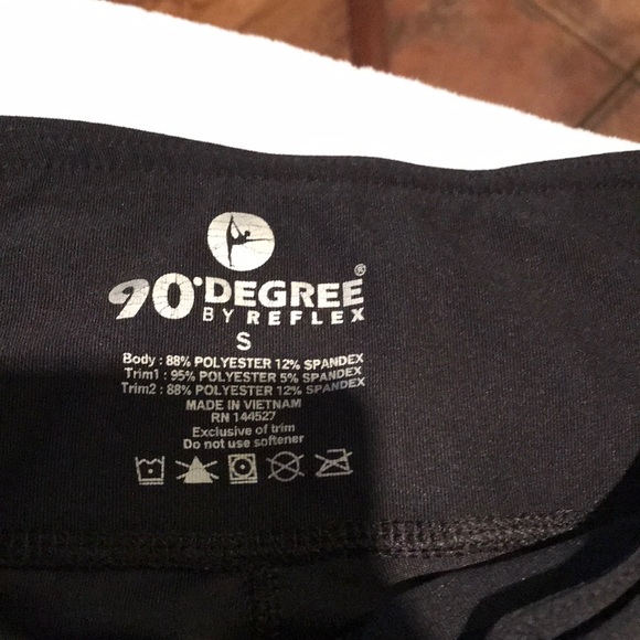 Workout Capri Legging - Picture 3 of 3